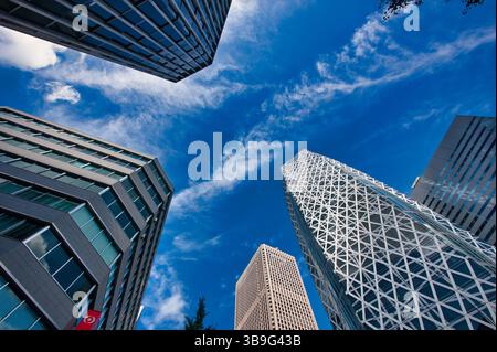 Edifici, quartiere di Shinjuku a Tokyo, Giappone Foto Stock