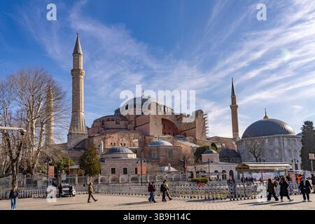 Oggi'Moschea di Santa Sofia o Chiesa di Santa Sofia, ex chiesa bizantina e museo a Istanbul, Türkiye Foto Stock