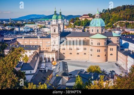 Salisburgo, Austria. Soleggiato skyline del centro storico, la città di Mozart. Foto Stock