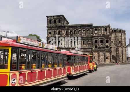 Roma porta Nigra, a Treviri, Germania, 7 maggio 2025. Foto Stock