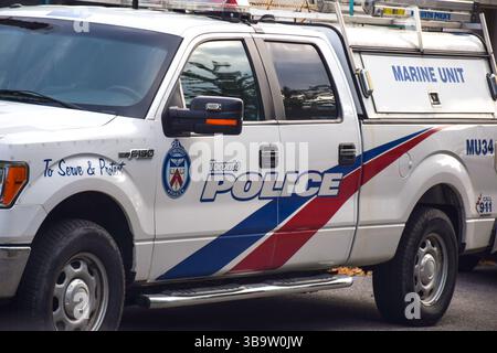 Toronto, Ontario, Canada - 9 luglio 2023: Primo piano della Toronto Police Marine Unit Foto Stock