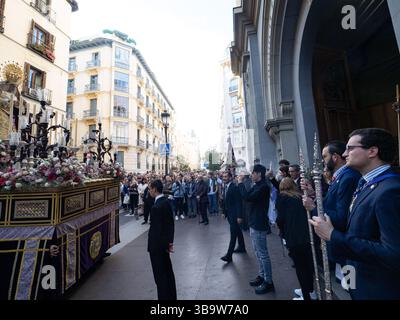 Madrid, Spagna. 10 maggio 2025. Nostra Signora dei Rinnegati che arriva alla Basilica di Gesù de Medinaceli. © Valentin Sama-Rojo/Alamy Live News. Foto Stock