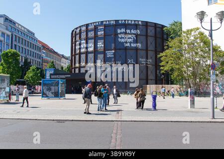 Il Checkpoint Charlie, Berlin Foto Stock