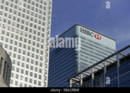 London, Regno Unito - Febbraio 03, 2019: presso la sede mondiale di HSBC Holdings plc a 8 Canada Square, Canary Wharf. È la settima più grande banca in tutto il mondo Foto Stock