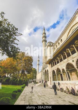 Moschea Suleymaniye. Suleymaniye Camii. Minareto, marmara. Sulaymaniye Mosque Exterior Turkey 29 ottobre 2019, Istanbul. Suleymaniye Camii il più bea Foto Stock