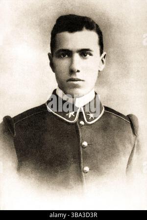 1907 , MODENA , ITALIA : l' aviatore italiano FRANCESCO BARACCA ( 1888 - 1918 ), studente di scuola militare a Modena dal 1907 al 1909 . Fotografo sconosciuto . - AVIAZIONE - AVIATORE - AVIAZIONE - pilota - PRIMA GUERRA MONDIALE - Guerra MONDIALE - GRANDE GUERRA - GRANDE GUERRA - divisa militare - uniforme - uniforme -- Archivio GBB Foto Stock