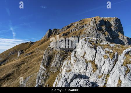Bellissimo tour in montagna all'Aggenstein al tramonto nel Tannheimer tal Foto Stock