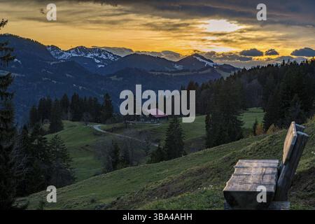 Colorata escursione autunnale vicino a Immenstadt nell'Allgau Foto Stock