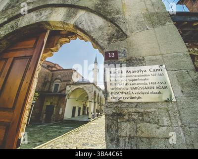 La piccola Moschea di Santa Sofia, conosciuta anche come la Kucuk Aya Sofya, a Istanbul, Turchia, 26 ottobre 2019. Ex Chiesa bizantina dei Santi Sergio e B Foto Stock