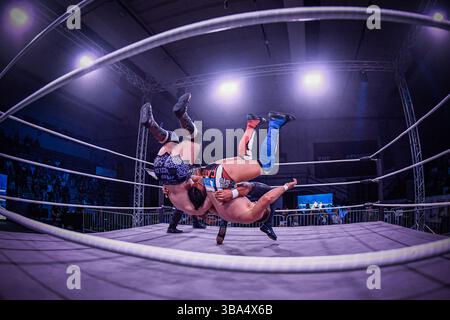COLLEGNO, TORINO, ITALIA - 10 MAGGIO: American Wrestling - Purgatorio al PalaCollegno il 10 maggio 2025 Foto Stock