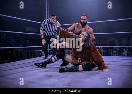 COLLEGNO, TORINO, ITALIA - 10 MAGGIO: American Wrestling - Purgatorio al PalaCollegno il 10 maggio 2025 Foto Stock