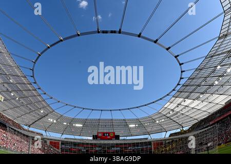 Leverkusen, Germania. 11 maggio 2025. Fussball; Spieltag 33; 1. Bundesliga; Saison 2024/2025; Bayer Leverkusen gegen Borussia Dortmund AM 11.05.2025 a Leverkusen. UBz: Übersicht BayArena. Credito: dpa/Alamy Live News Foto Stock