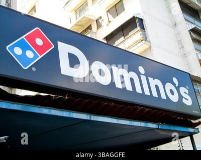 Domino's Pizza è un'azienda americana di fast food specializzata in pizza. Editoriale, editoriale illustrativo. Venezuela, Caracas 12 maggio 2025. Foto Stock