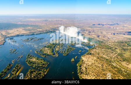 Vista aerea delle Cascate Vittoria nello Zimbabwe Foto Stock