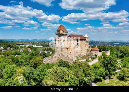 Castello medievale Burg Liechtenstein vicino a Vienna, Austria Foto Stock