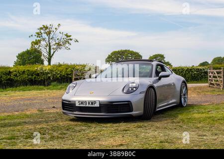 2019 Silver Porsche 911 Carrera S-T 450 S PDK 8 Auto Start/Stop Car Coupé benzina 2981 cc; 2025 Wheels Up North, evento cultura auto, evento modificato classico, evento auto e supercar, Longridge, Inghilterra, Regno Unito Foto Stock