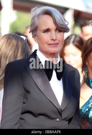 Andie McDowellpartecipa al Red carpet "Mission Impossible - The Final Reckoning" al 78° Festival annuale di Cannes al Palais des Festivals il 14 maggio 2025 a Cannes, Francia. Foto: DGP/imageSPACE /MediaPunch Foto Stock