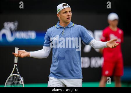 'S-HERTOGENBOSCH, PAESI BASSI - 14 GIUGNO: Tallon Griekspoor dei Paesi Bassi reagisce nella finale maschile contro l'australiano Aleksandar Vukic il giorno 5 del Libema Open Grass Court Championships all'Autotron il 14 giugno 2024 a 'S-Hertogenbosch, Paesi Bassi (foto di Rene Nijhuis/Agenzia BSR) Foto Stock