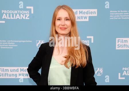 Odine Johne beim Empfang der Landesregierung Nordrhein-Westfalen, der Film- und Medienstiftung NRW und der Produktionsallianz anlässlich der 78. Internationalen Filmfestspiele von Cannes im Vilebrequin la Plage Ondine Restaurant & Beach Club. Cannes, 16.05.2025 *** Odine Johne alla reception ospitata dal governo statale della Renania settentrionale-Vestfalia, dal Film und Medienstiftung NRW e dalla Production Alliance in occasione del 78° Festival Internazionale di Cannes al Vilebrequin la Plage Ondine Restaurant Beach Club Cannes, 16 05 2025 foto:XK.xKriegerx/xFuturexImagex nrw 5543 Foto Stock