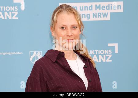 Maren Schmitt beim Empfang der Landesregierung Nordrhein-Westfalen, der Film- und Medienstiftung NRW und der Produktionsallianz anlässlich der 78. Internationalen Filmfestspiele von Cannes im Vilebrequin la Plage Ondine Restaurant & Beach Club. Cannes, 16.05.2025 *** Maren Schmitt alla reception ospitata dal governo statale della Renania settentrionale-Vestfalia, dal Film und Medienstiftung NRW e dalla Production Alliance in occasione del 78° Festival Internazionale di Cannes al Vilebrequin la Plage Ondine Restaurant Beach Club Cannes, 16 05 2025 foto:XK.xKriegerx/xFuturexImagex nrw 5524 Foto Stock