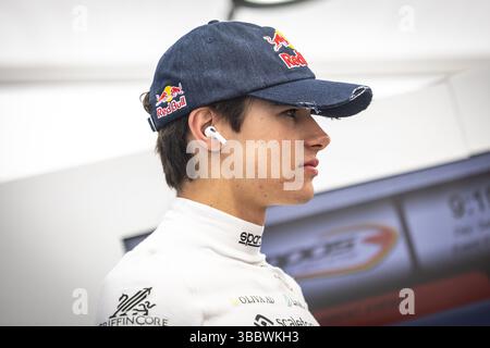 Imola, Italie. 17 maggio 2025. TRAMNITZ Tim (Ger), MP Motorsport, Dallara F3 2025, ritratto durante la terza prova del Campionato FIA di Formula 3 2025 dal 16 al 18 maggio 2025 sull'autodromo Internazionale Enzo e Dino Ferrari, a Imola, Italia - Photo Diederik van der Laan/Dutch Photo Agency/DPPI credito: DPPI Media/Alamy Live News Foto Stock