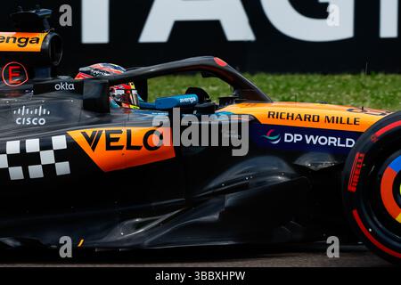 Imola, Italie. 17 maggio 2025. Durante la Formula 1 AWS Gran Premio del Made in Italy e dell'Emilia-Romagna 2025, Emilia Romagna Grand Prix 2025, 7° round del Campionato del mondo FIA di Formula 1 2025 dal 16 al 18 maggio 2025 sull'autodromo Internazionale Enzo e Dino Ferrari, a Imola, Italia - Photo Javier Jimenez/DPPI Credit: DPPI Media/Alamy Live News Foto Stock