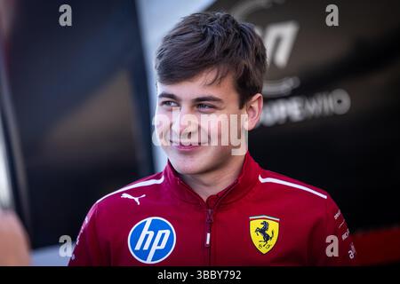 Imola, Italie. 17 maggio 2025. TAPONEN Tuukka (fin), ART Grand Prix, Dallara F3 2025, ritratto durante il 3° round del Campionato FIA di Formula 3 2025 dal 16 al 18 maggio 2025 sull'autodromo Internazionale Enzo e Dino Ferrari, a Imola, Italia - Photo Diederik van der Laan/Dutch Photo Agency/DPPI credito: DPPI Media/Alamy Live News Foto Stock