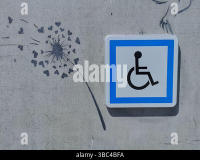 France Maurienne Jarrier : panneau de stationnement réservé aux personnes à mobilité réduite Foto Stock