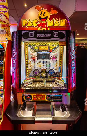 Spintore di monete a tema PAC Man (Broadstairs, Kent, Inghilterra) Foto Stock