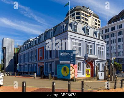 Wellington, nuova Zelanda - 7 marzo 2025: The View of the Harbour Board Head Office and the Bond Store Museum, a Wellington, nuova Zelanda. Foto Stock