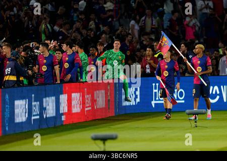 Barcellona, Spagna. 18 maggio 2025. I giocatori del Barcellona durante la partita della Liga EA Sports tra FC Barcelona e Villarreal CF giocata allo stadio Lluis Companys il 18 maggio 2025 a Barcellona, in Spagna. (Foto di Sergio Ruiz/Imago) credito: PRESSINPHOTO SPORTS AGENCY/Alamy Live News Foto Stock