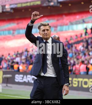 Londra, Regno Unito. 17 maggio 2025. Steve Parish (Presidente e co-proprietario del Crystal Palace) alla finale di fa Cup degli Emirati Crystal Palace contro Manchester City Match allo Stadio di Wembley, Londra, Regno Unito, il 17 maggio 2025. Crediti: Paul Marriott/Alamy Live News Foto Stock