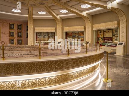Ashgabat, Turkmenistan, il Museo 'santità della Patria', il complesso commemorativo dei monumenti 'MEMORIA DEL POPOLO' Foto Stock
