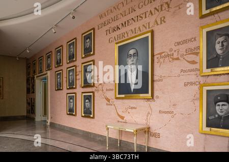 Ashgabat, Turkmenistan, il Museo 'santità della Patria', il complesso commemorativo dei monumenti 'MEMORIA DEL POPOLO' Foto Stock