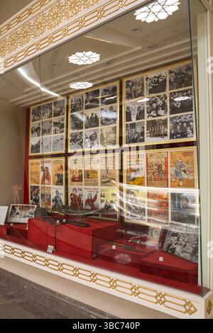 Ashgabat, Turkmenistan, il Museo 'santità della Patria', il complesso commemorativo dei monumenti 'MEMORIA DEL POPOLO' Foto Stock