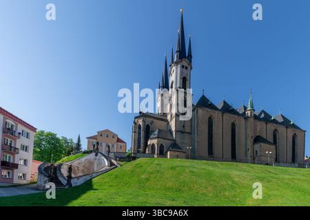 La Chiesa di San Nicola e Santa Elisabetta a Cheb è una chiesa cattolica romana della parrocchia di Cheb e anche la più antica chiesa esistente a Cheb Foto Stock