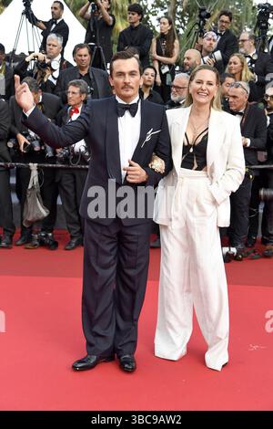 Rupert Friend mit Ehefrau Aimee Mullins bei der the Phoenician Scheme Premiere a Cannes AM 18.05.2025 *** Rupert Friend with wife Aimee Mullins alla premiere Phoenician Scheme a Cannes il 18 05 2025 Foto Stock
