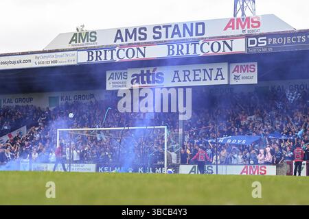 Attis Arena, Scunthorpe, Inghilterra, 18 maggio 2025. Tifosi di Chester in vista della partita finale dei play-off della National League North Scunthorpe United Scunthorpe United contro Chester all'Attis Arena. (Immagine di credito: ©Cody Froggatt/Alamy Live News) Foto Stock