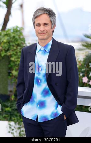 Gael Garcia Bernal beim Photocall zum Kinofilm 'Magalhães / Magallanes / Magellan' auf dem Festival de Cannes 2025 / 78. Internationale Filmfestspiele von Cannes am Palais des Festivals. Cannes, 19.05.2025 Foto Stock