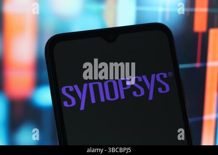 Canada. 19 maggio 2025. In questa immagine, il logo Synopsys viene visualizzato sullo schermo di uno smartphone. (Foto di Thomas Fuller/SOPA Images/Sipa USA) *** esclusivamente per notizie editoriali *** credito: SIPA USA/Alamy Live News Foto Stock