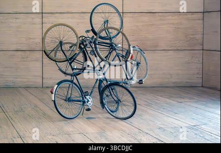Gabriel Orozco. Quattro biciclette (c'è sempre una direzione). 1994 Foto Stock