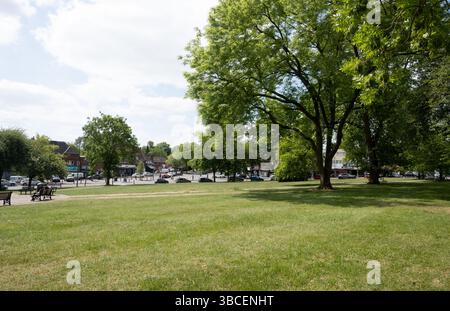 Castle Square, Weoley Castle, Birmingham, West Midlands, Inghilterra, REGNO UNITO Foto Stock