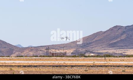 Foxtrot Company, 1st Aviation Regiment, 1st Combat Aviation Brigade, mq-1 Gray Eagle, parte della Joint Task Force - Southern Border, decolla dalla pista di atterraggio Libby Airfield Fort Huachuca, Ariz., 14 maggio 2025. Mq-1 Gray Eagle viene utilizzato per il rilevamento e il monitoraggio lungo il confine meridionale. Sotto la direzione dello U.S. Northern Command, la Joint Task Force–Southern Border allinea gli sforzi per sigillare il confine meridionale e respingere le attività illegali ed è responsabile di operazioni su larga scala, agili e di tutti i domini, che consentiranno operazioni DoD più efficaci ed efficienti. (U.S. Army ph Foto Stock