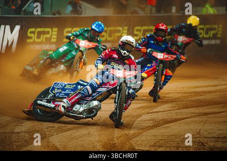 WARSZAWA, POLONIA – 17 MAGGIO 2025: Orlen Oil FIM Speedway Grand Prix of Poland a PGE Narodowy 2025. Nella foto Dominik Kubera (415, Polonia). Foto Stock