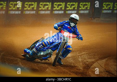 WARSZAWA, POLONIA – 17 MAGGIO 2025: Orlen Oil FIM Speedway Grand Prix of Poland a PGE Narodowy 2025. Nella foto Bartosz Zmarzlik (95, Polonia). Foto Stock