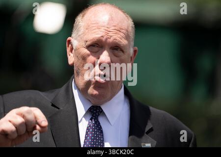 Washington, Stati Uniti d'America. 19 aprile 2025. Lo zar di confine della Casa Bianca Tom Homan parla ai media alla Casa Bianca di Washington, DC, USA, martedì 20 maggio, 2025. credito: Chris Kleponis/Pool/Sipa USA credito: SIPA USA/Alamy Live News Foto Stock