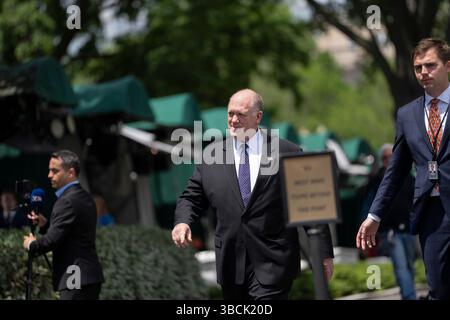 Washington, Stati Uniti d'America. 19 aprile 2025. Lo zar di confine della Casa Bianca Tom Homan parla ai media alla Casa Bianca di Washington, DC, USA, martedì 20 maggio, 2025. credito: Chris Kleponis/Pool/Sipa USA credito: SIPA USA/Alamy Live News Foto Stock