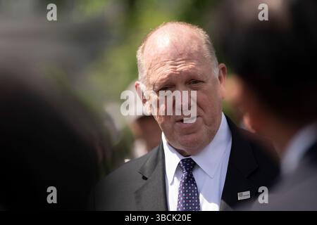 Washington, Stati Uniti d'America. 19 aprile 2025. Lo zar di confine della Casa Bianca Tom Homan parla ai media alla Casa Bianca di Washington, DC, USA, martedì 20 maggio, 2025. credito: Chris Kleponis/Pool/Sipa USA credito: SIPA USA/Alamy Live News Foto Stock