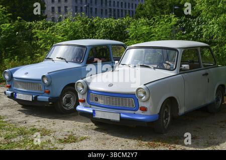 La Trabant è un'auto prodotta dall'ex produttore di automobili della Germania Est VEB Sachsenring Automobilwerke Zwickau a Zwickau, in Sassonia. Era la più grande Foto Stock
