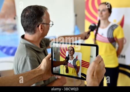 Rio Maior, Portogallo. 21 maggio 2025. Una sessione di formazione mediatica con il giornalista belga Lieven De Maertelaere nella tappa annuale del Team Belgium (19-25/05), a Rio Maior, Portogallo, mercoledì 21 maggio 2025, BELGA PHOTO ERIC LALMAND crediti: Belga News Agency/Alamy Live News Foto Stock